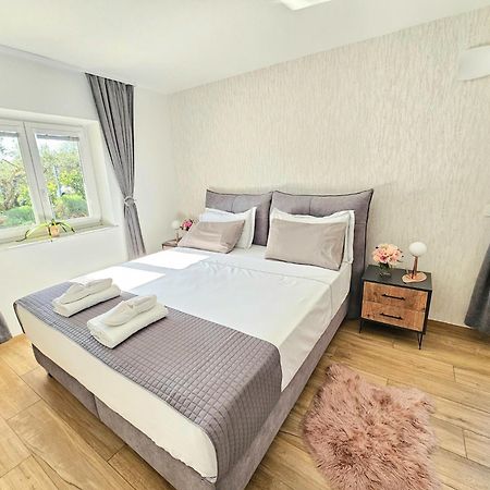 New Istrian Experience By Istrian Apartments Koper Bagian luar foto