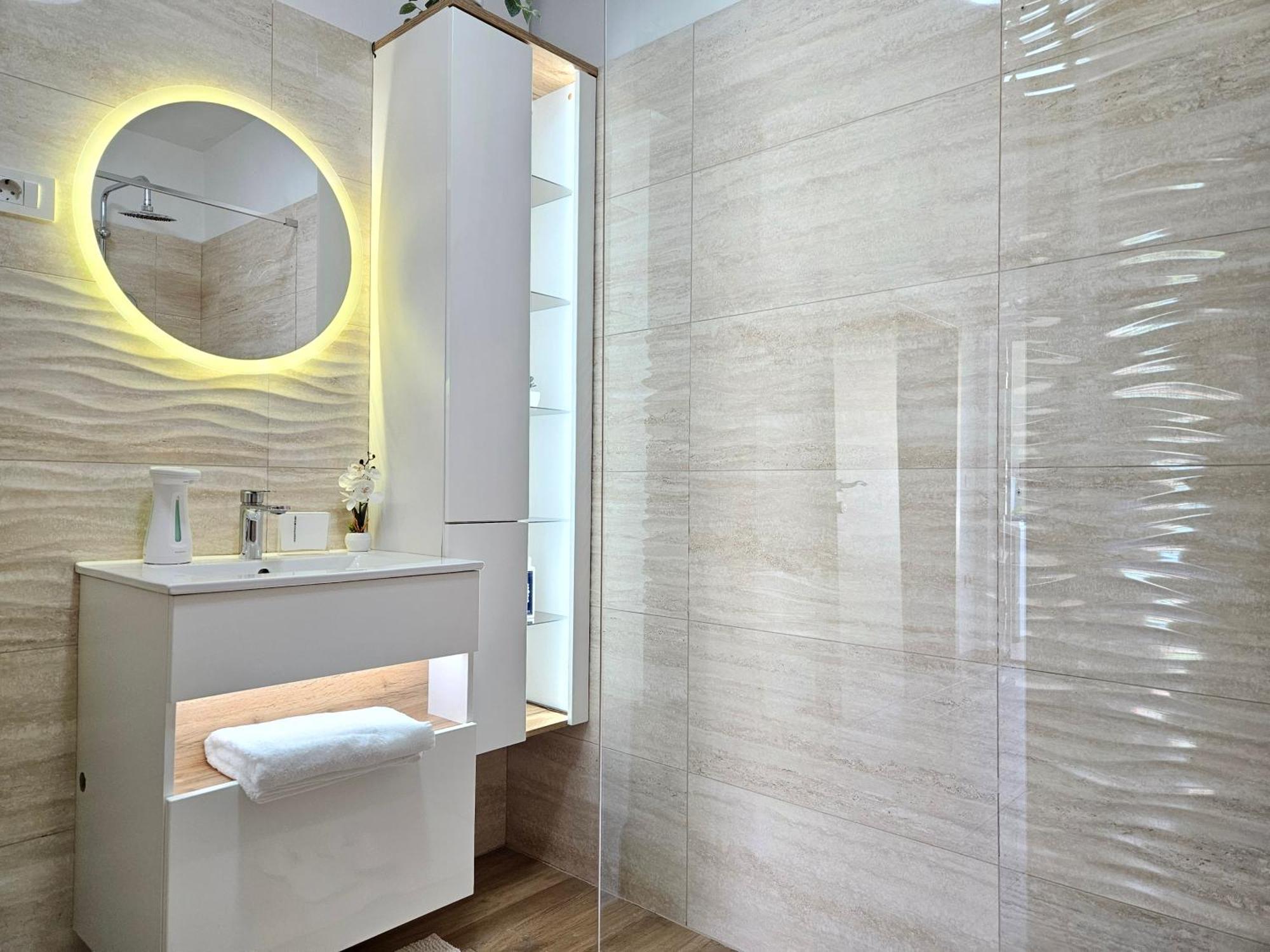 New Istrian Experience By Istrian Apartments Koper Bagian luar foto
